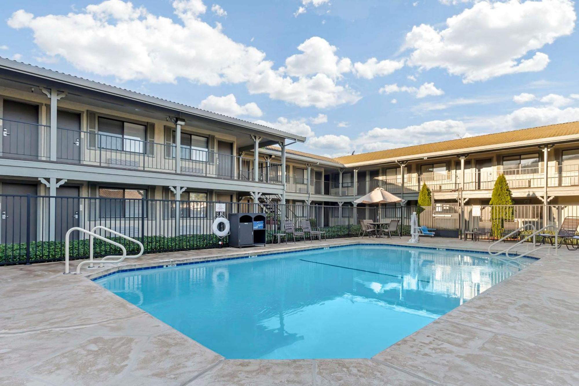 Best Western Cordelia Inn Exterior photo